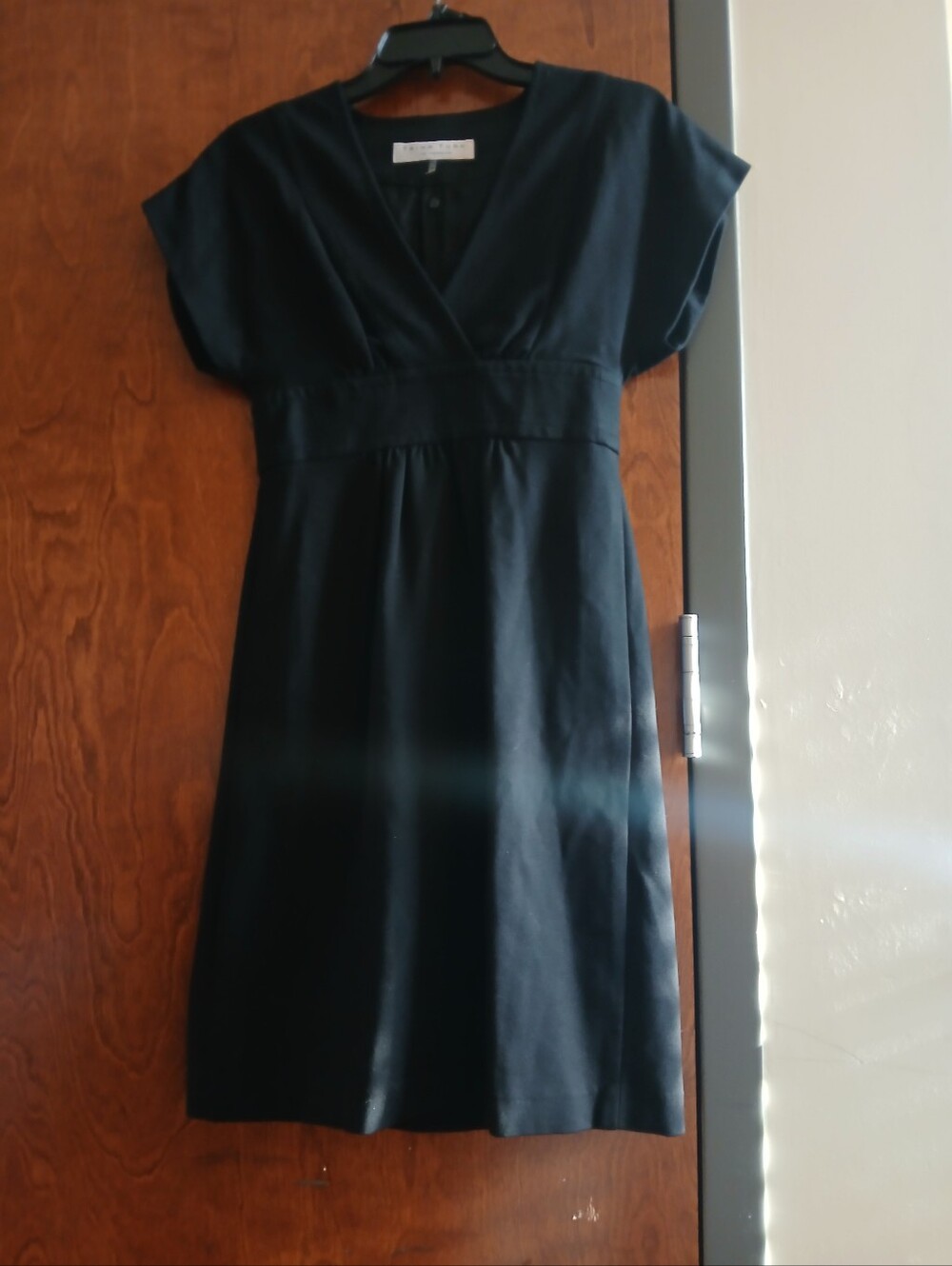 NWOT/ TRINA TURK black short sleeve midi dress